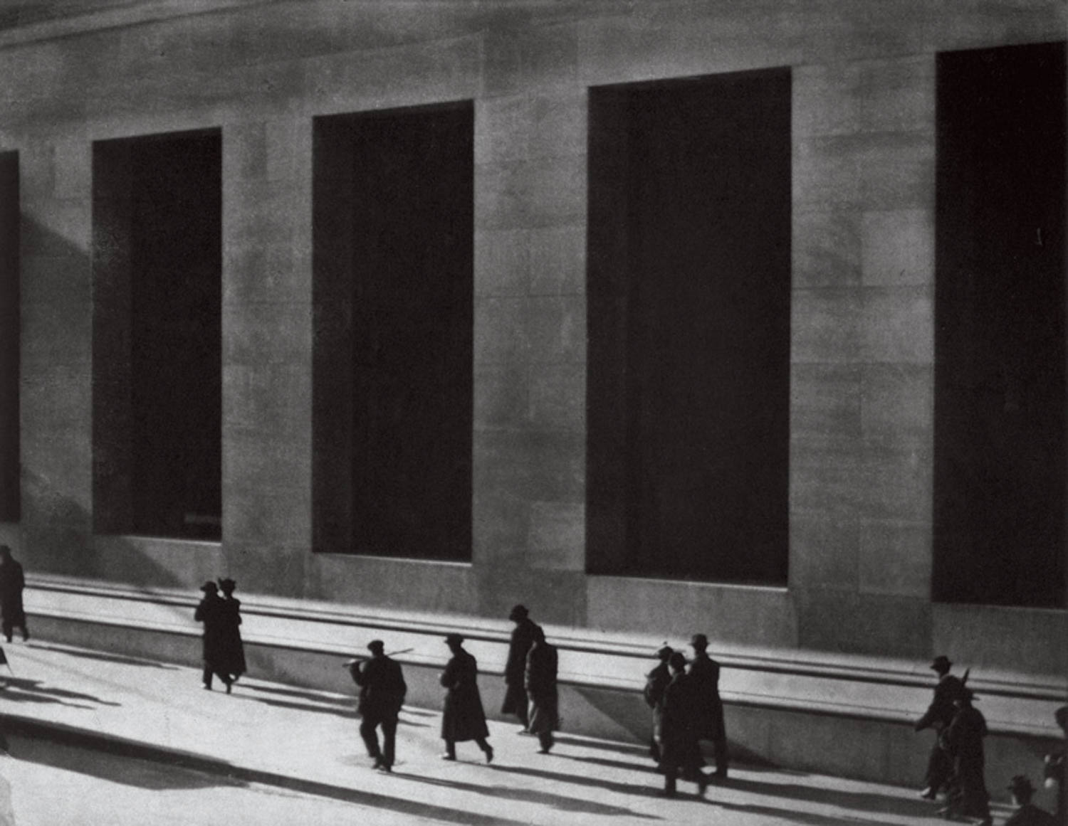 Paul Strand_Wall Street, New York, 1915